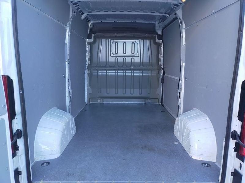 Peugeot Boxer Boxer 333 2.2 BlueHDi 140 S&S PM-TM L2H2