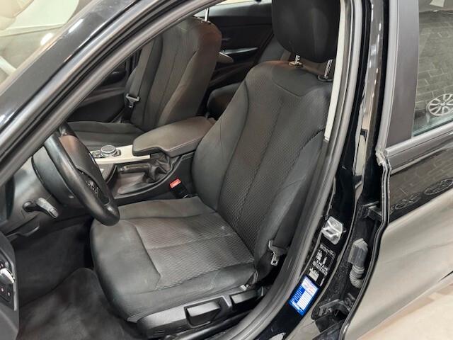 Bmw 318 318d xDrive Touring Luxury