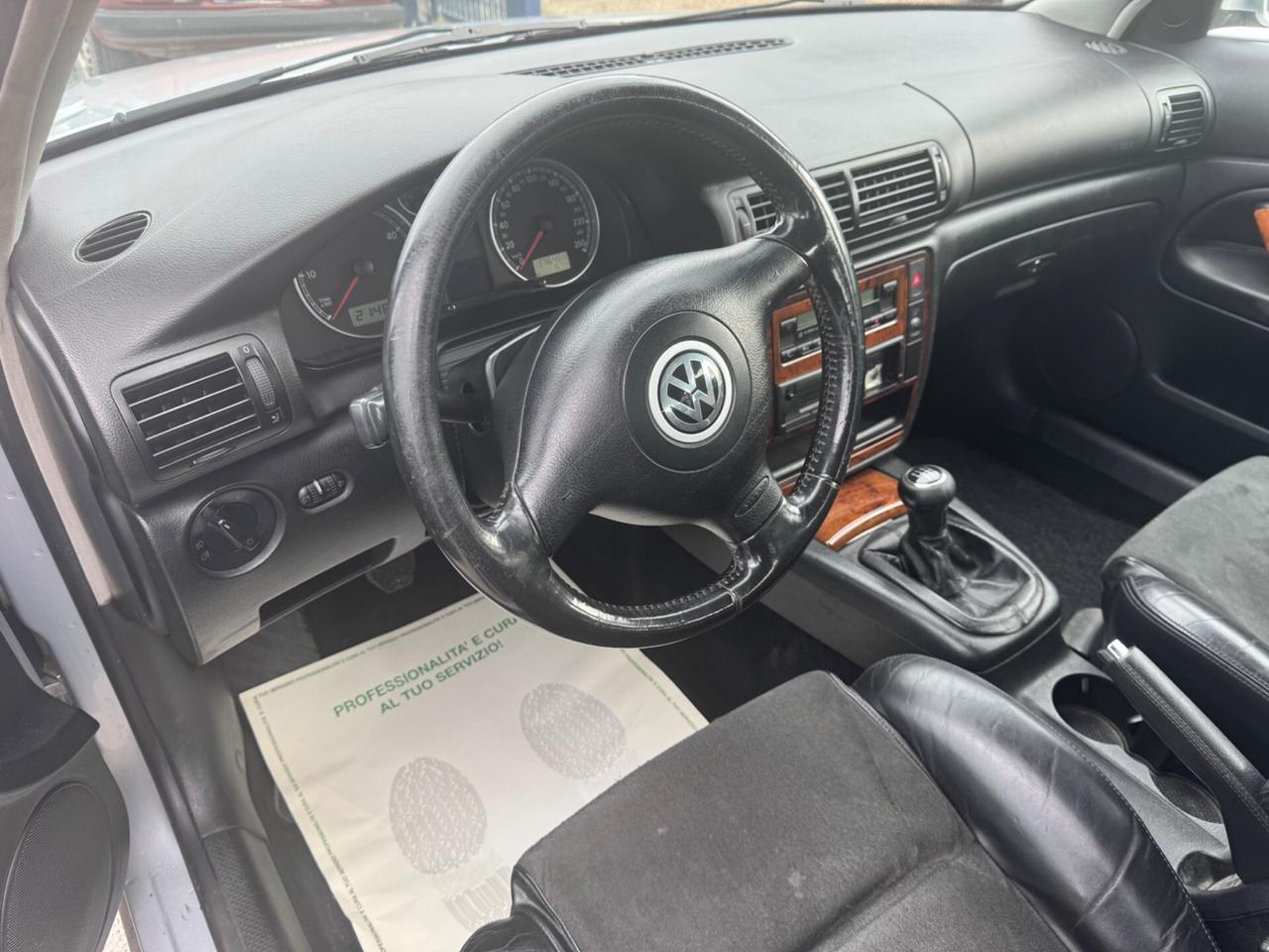 Volkswagen Passat 1.9 TDI/130 CV cat Highline 6 Marce