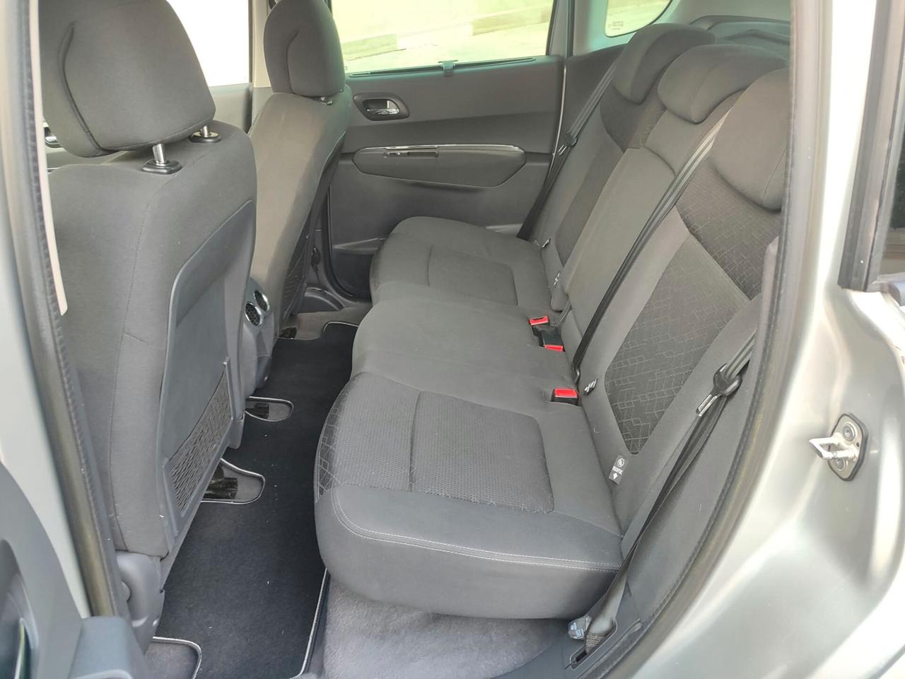 Peugeot 3008 1.6 HDi 115CV PRONTA CONSEGNA