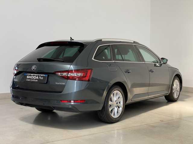 SKODA Superb 2.0 TDI 150 CV SCR DSG Wagon Executive