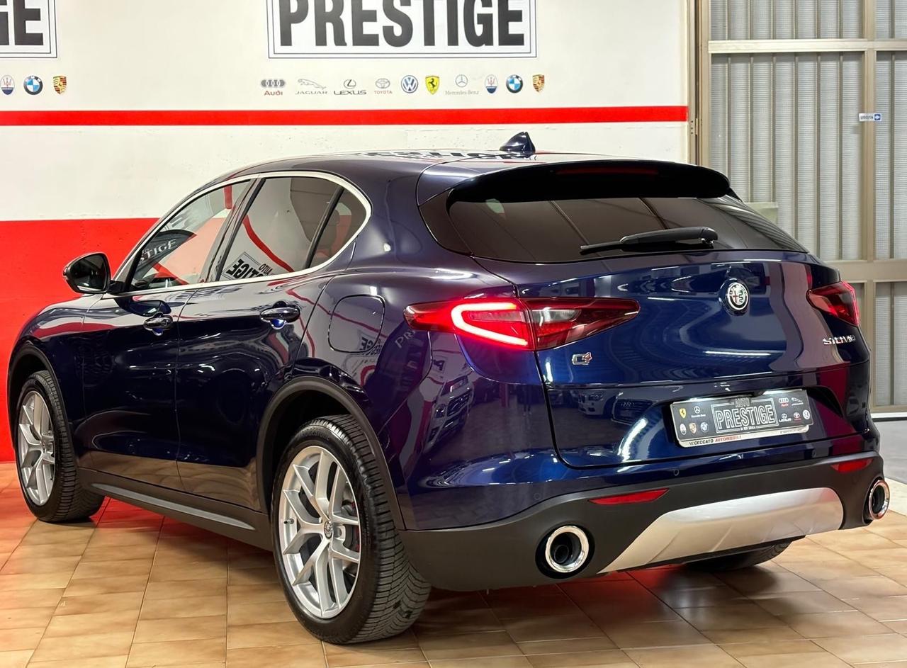 Alfa Romeo Stelvio 2.2 Turbodiesel 209 CV AT8 Q4 Super