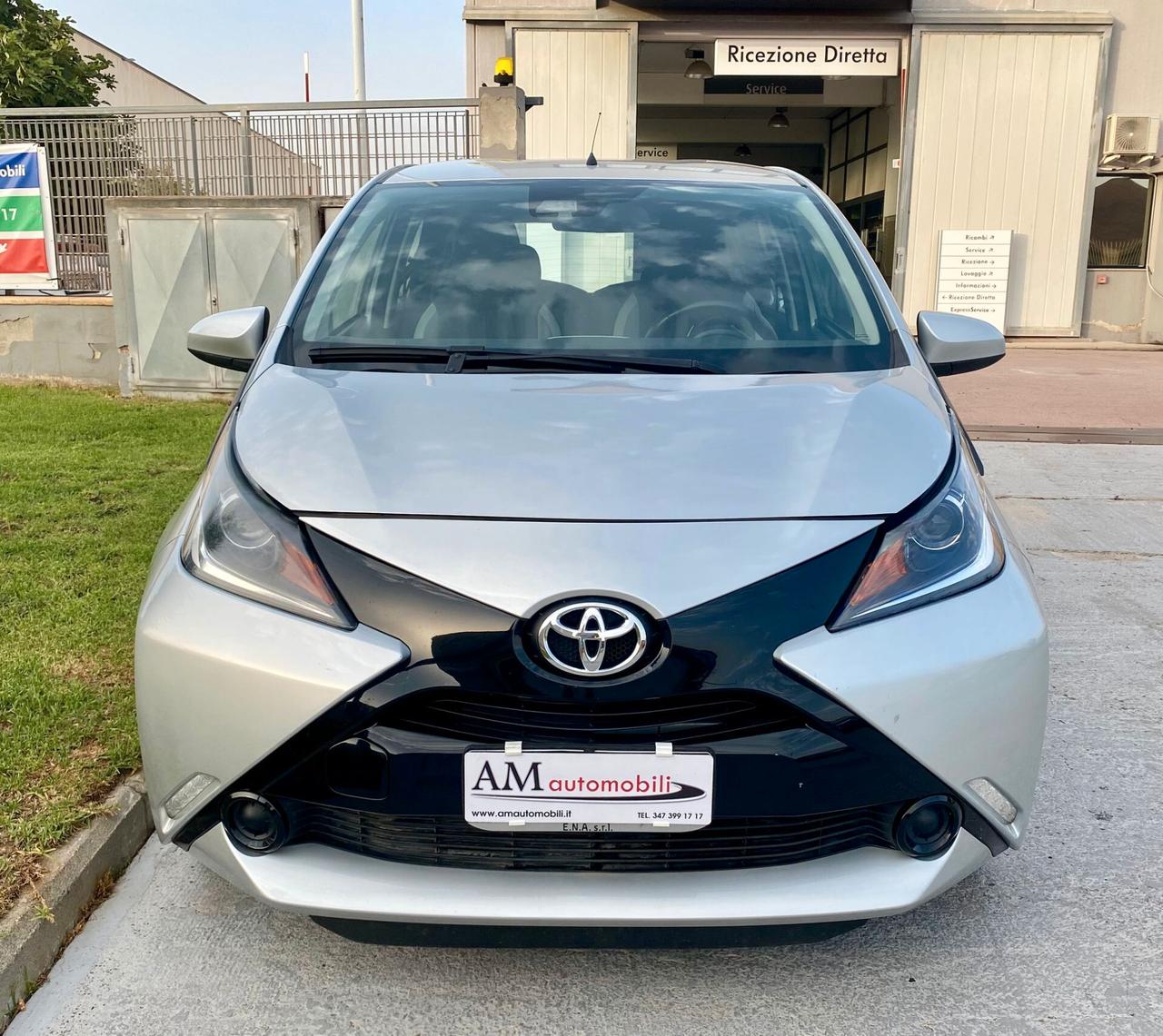Toyota Aygo 1.0 VVT-i 69 cv. 5 porte X-Cite