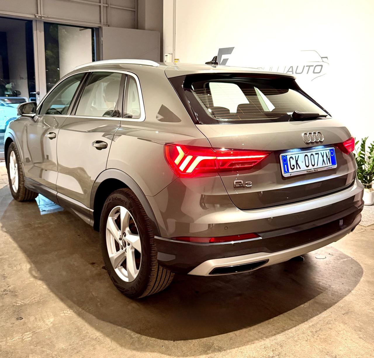 Audi Q3 35 2.0 Tdi 150CV STronic FARI FUL LED