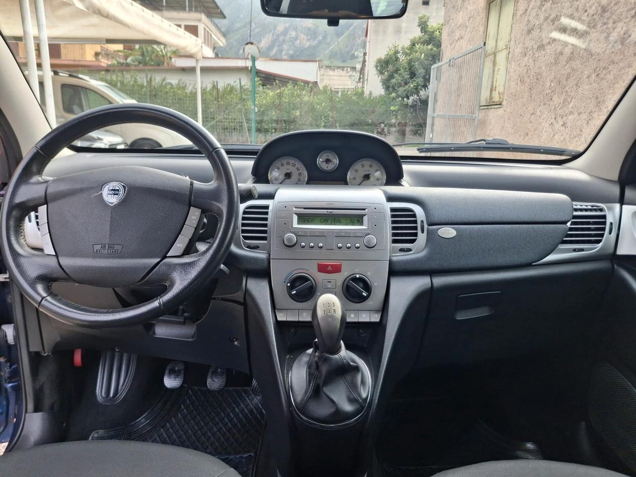 Lancia Ypsilon 1.3 MJT 90 CV Oro