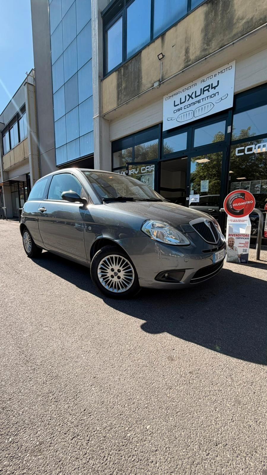 Lancia Ypsilon 1.4 Platino