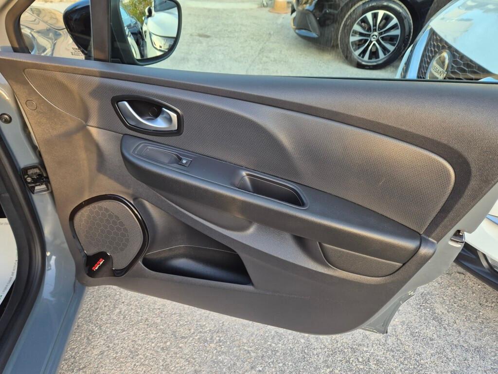 Renault Clio 1.5 dCi MOSCHINO FULL LED NAVI CAMERA