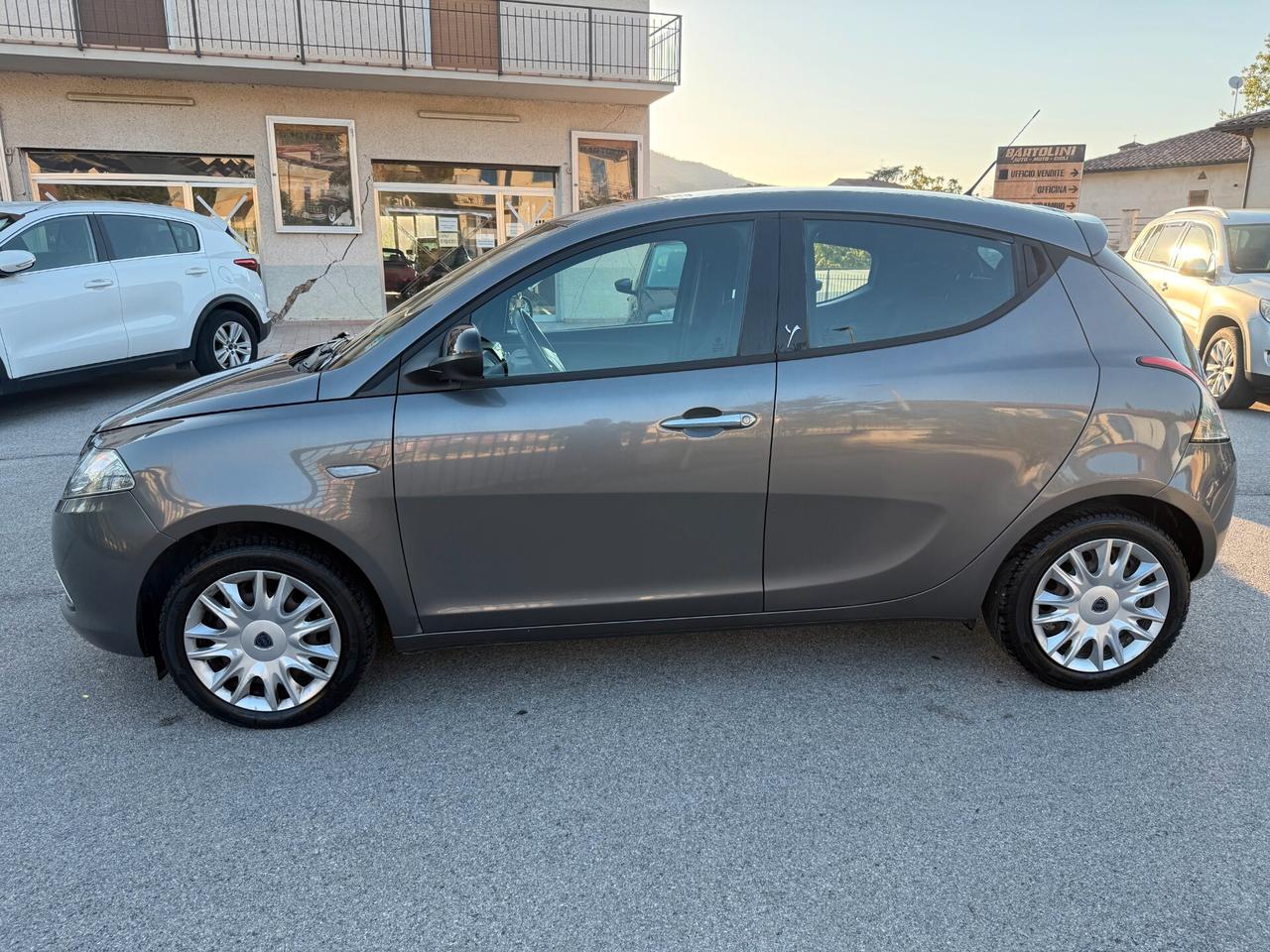 Lancia Ypsilon 1.2 69 CV 5 porte Gold