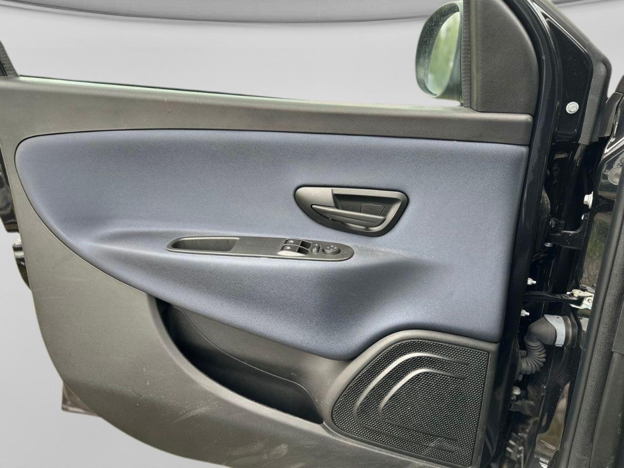 LANCIA Ypsilon III 2021 - Ypsilon 1.0 firefly hybrid Platino s&s 70cv