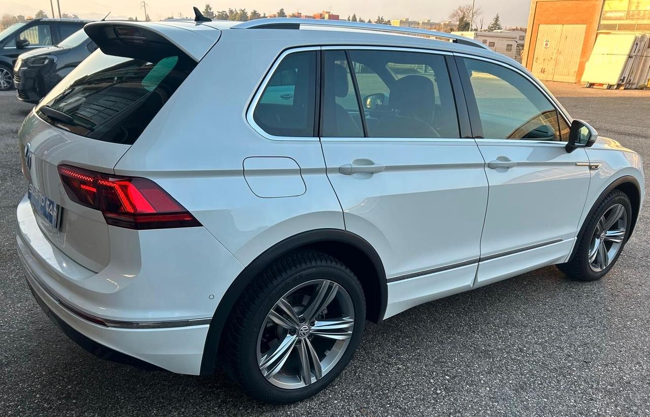 Volkswagen Tiguan 2.0 TDI SCR DSG R-LINE INTERNO ED ESTERNO