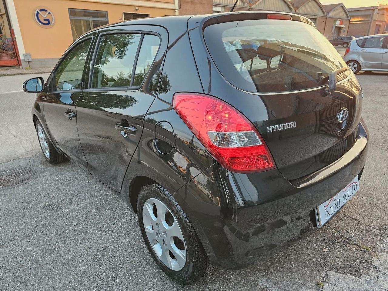 Hyundai i20 1.2 75cv Comfort*Clima*Cerchi*Navi*Neopatentati