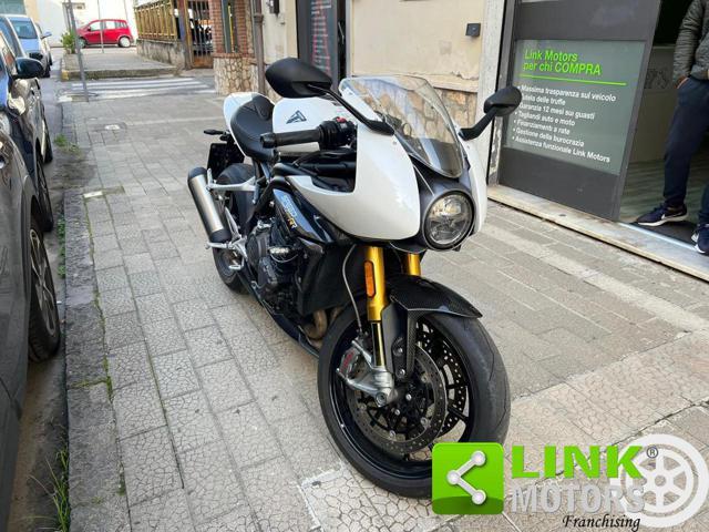 TRIUMPH Speed Triple 1200 RR RR