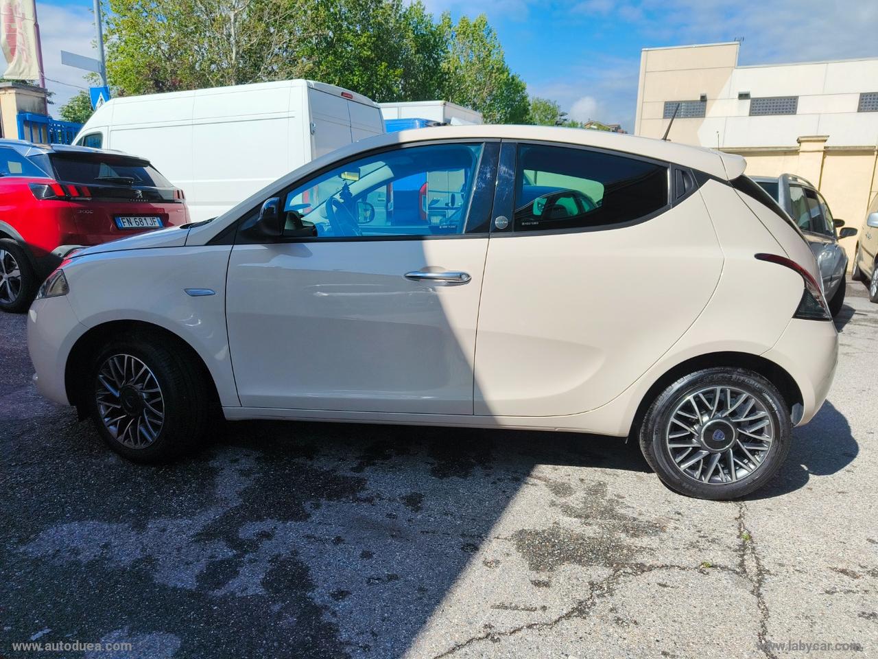 LANCIA Ypsilon 1.0 FireFly HYBRID Eco Gold NO VINCOLI