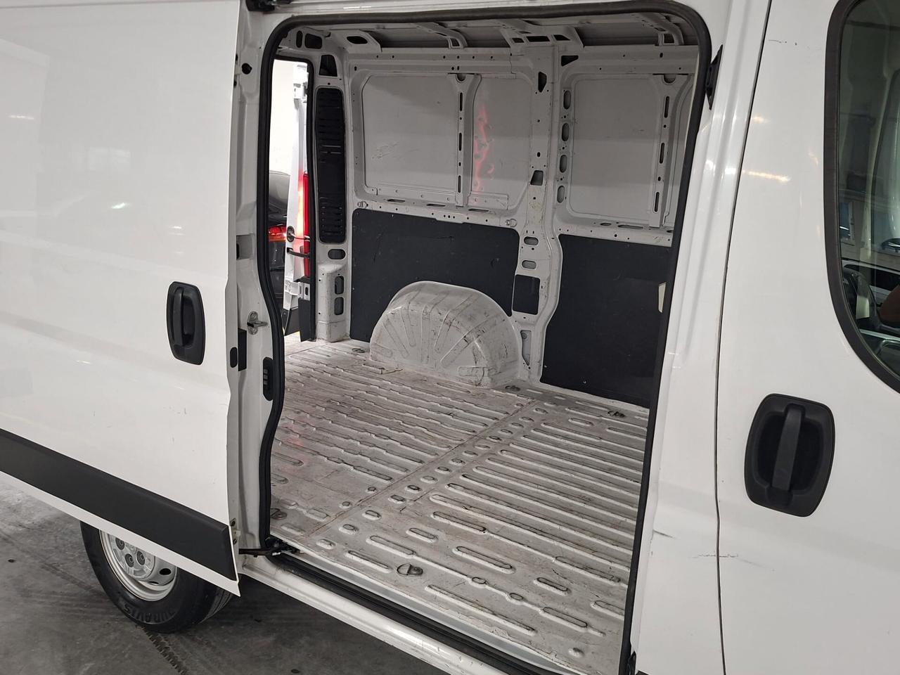 Peugeot Boxer 330 2.2 BlueHDi 140CV L1H1 Furgone