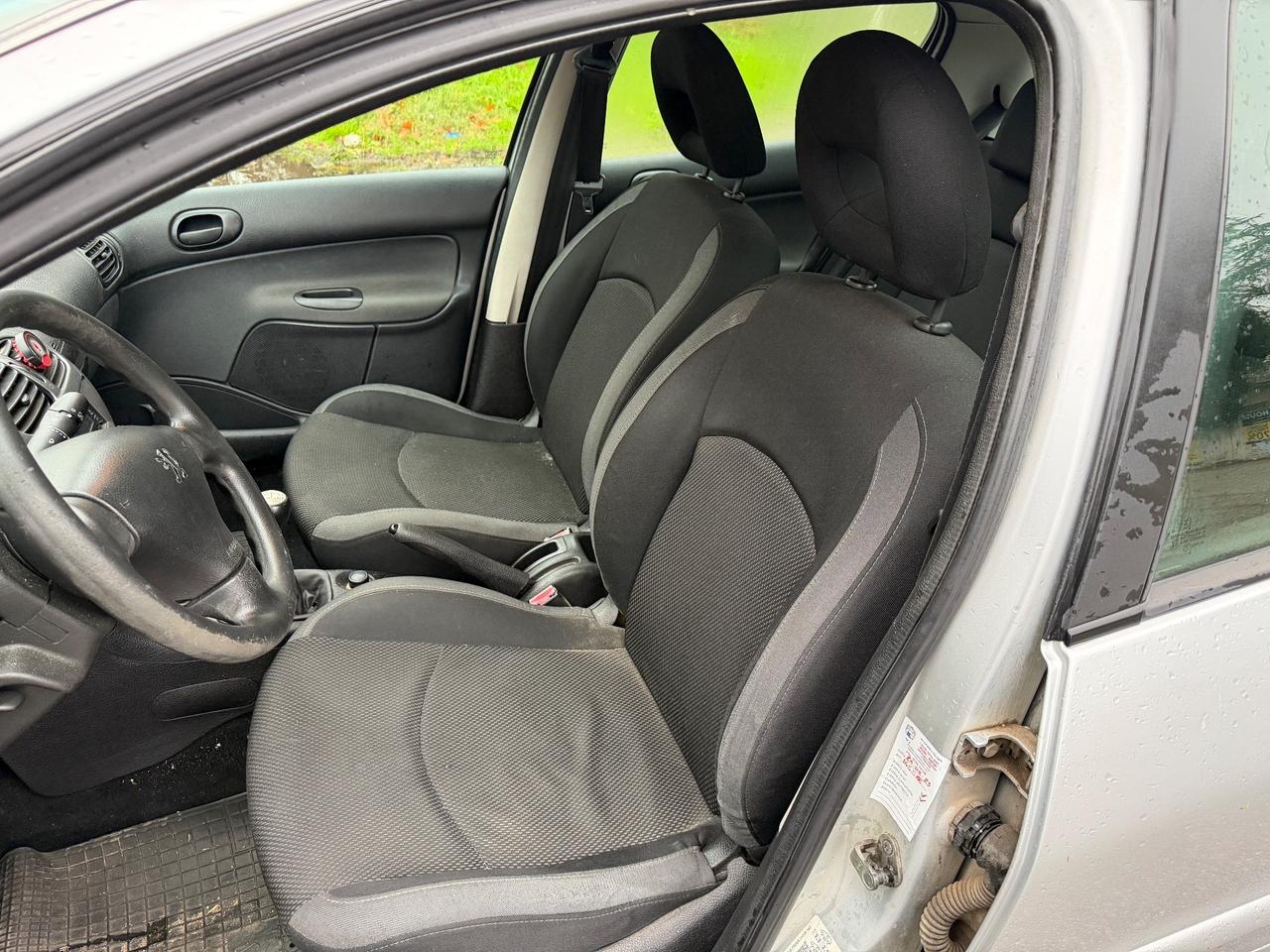 Peugeot 206 1.4 benzina 5 porte km 152 mila ok neopatentati