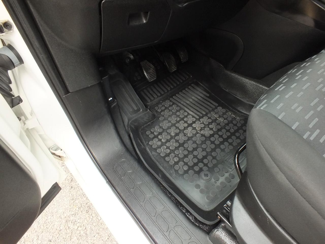 OPEL COMBO 1.3 CDTI 2-POSTI AUTOCARRO