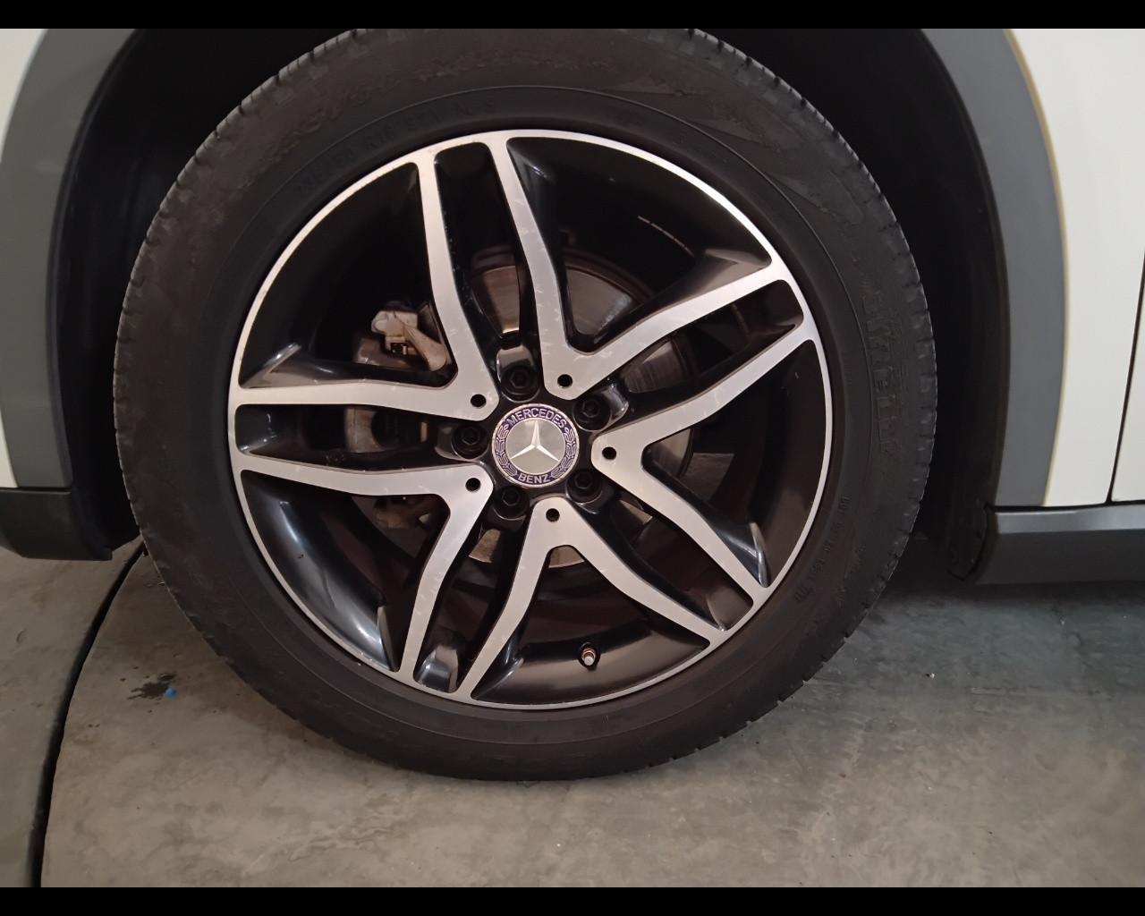 Mercedes-Benz GLA-X156 2014 - GLA 220 d (cdi) Sport 4matic 170cv auto