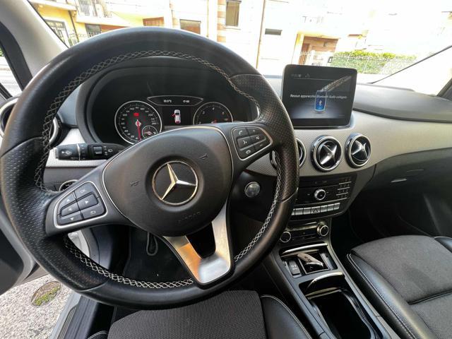 MERCEDES-BENZ B 200 d Automatic Premium