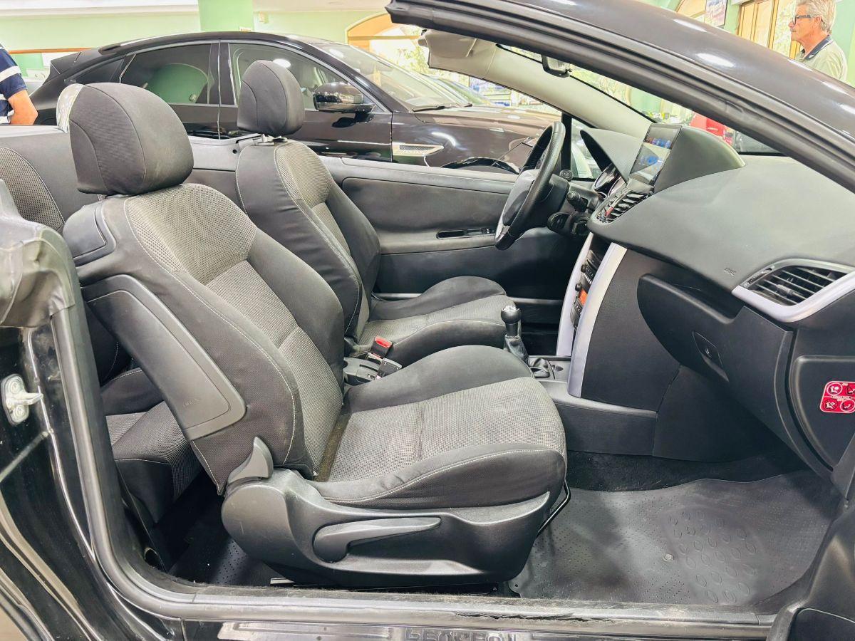 Peugeot 207CC 1.6 HDi 110CV Cabrio Coupè Féline Navi