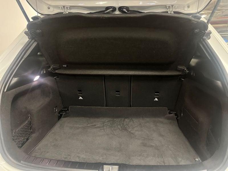 Mercedes-Benz GLA 200 d Automatic Business Extra