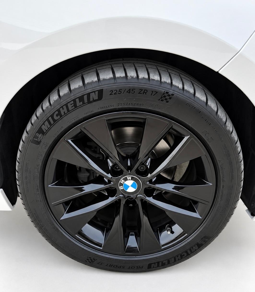 BMW 116d SERIE 1 F20 LCI 5 PORTE NEOPATENTATi