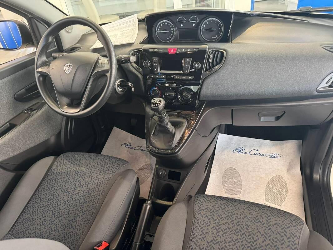 Lancia Ypsilon III 1.0 firefly hybrid Silver s&s 70cv