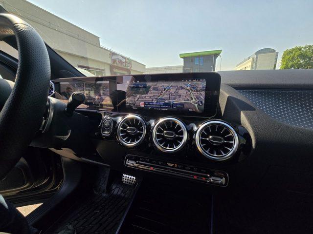 MERCEDES-BENZ GLA 200 d Automatic 4Matic AMG Line Premium PERMUTE