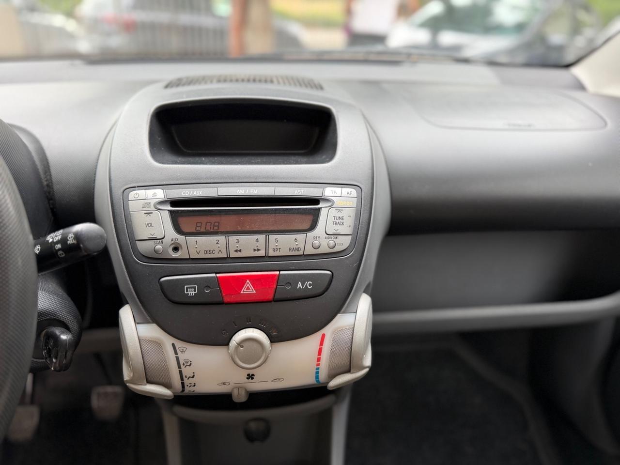 Peugeot 107 1.0 68CV 3p. Plaisir