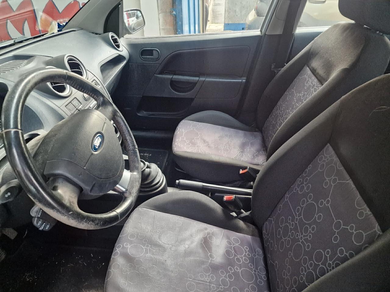 Ford Fiesta 1.4 16V 3p. Ghia