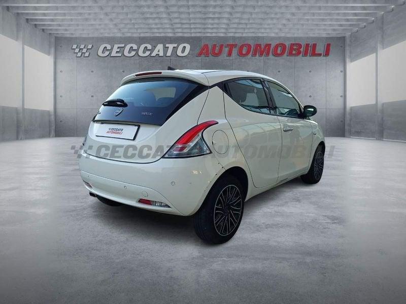 Lancia Ypsilon Ypsilon 1.0 firefly hybrid Gold s&s 70cv 5p.ti