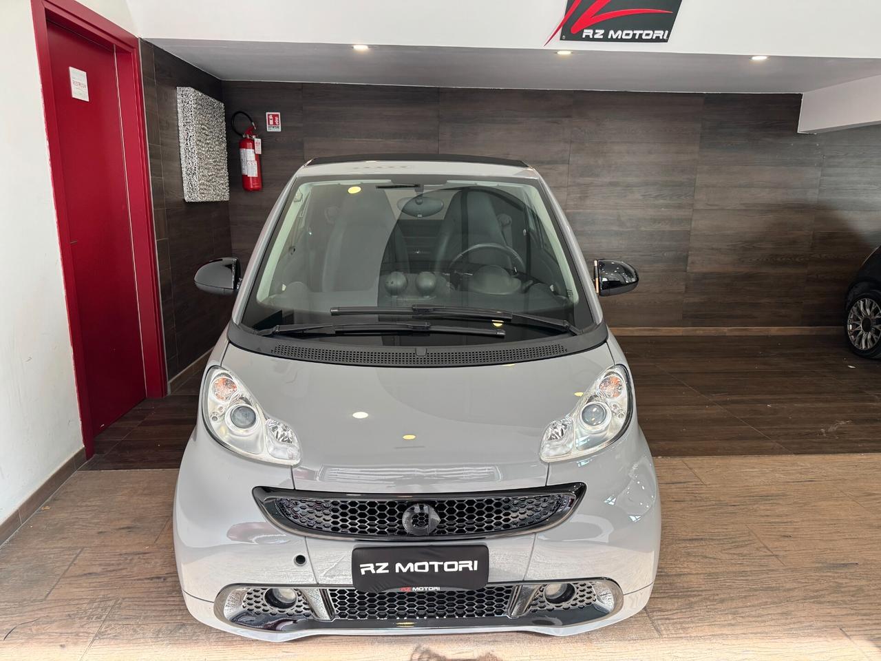 Smart ForTwo Cabrio 1.0 mhd Pulse 71cv-SERVOSTERZO-ITALIANA