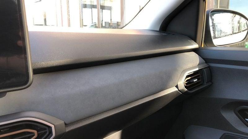 Dacia Sandero Stepway 1.0 tce Extreme Eco-g 100cv Stepway 1.0 tce Expression Eco-g 100cv