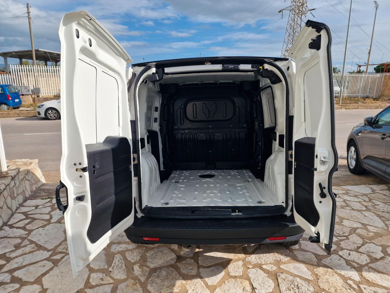 Fiat Doblò 1.3 MJT 11/2021 CON TETTO APRIBILE