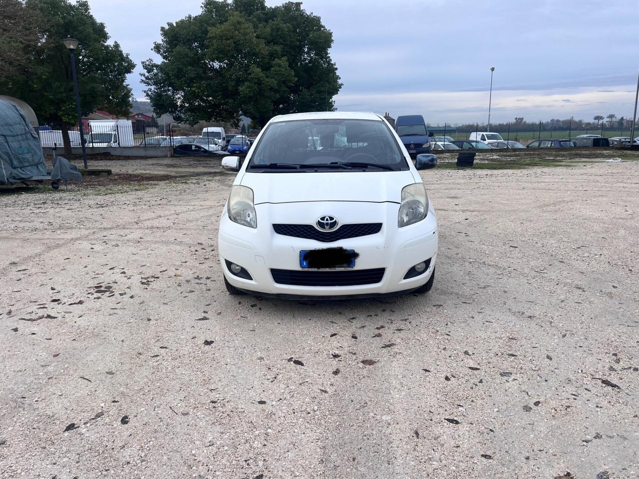 Toyota Yaris 1.0 5 porte