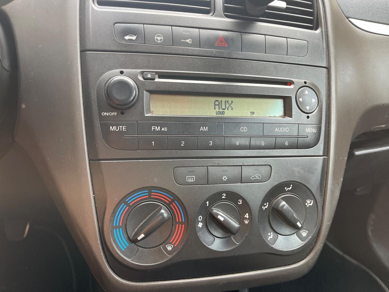 FIAT GRANDE PUNTO 1.3 MTJ NEOPATENTATI