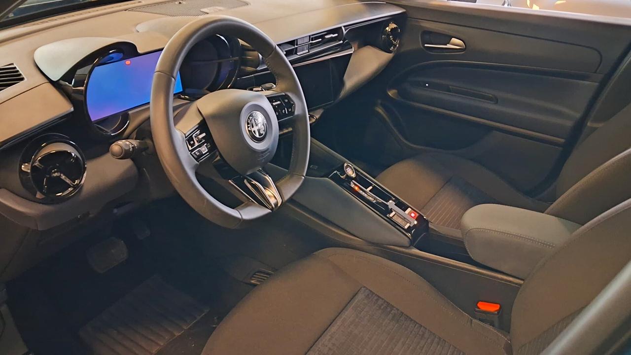 Alfa Romeo Junior 1.2 145 CV Hybrid eDCT6
