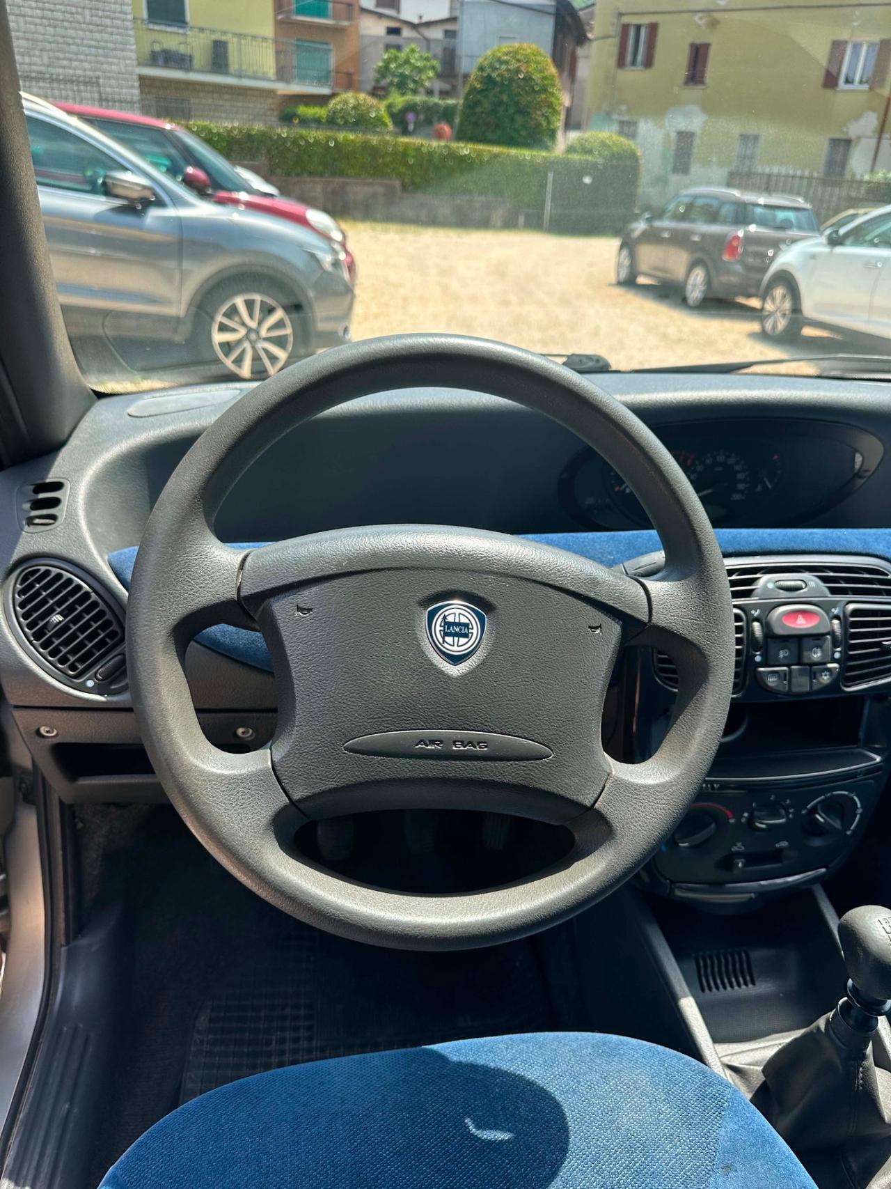 Lancia YPSILON 1.2 KMCERT NEOPAT