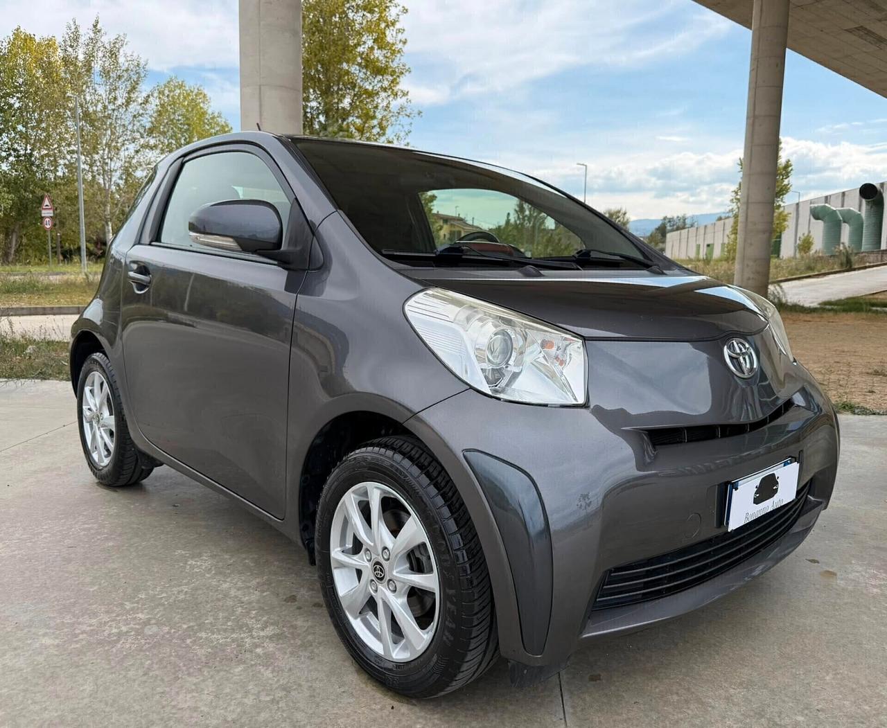 Toyota iQ 1.0 Lounge