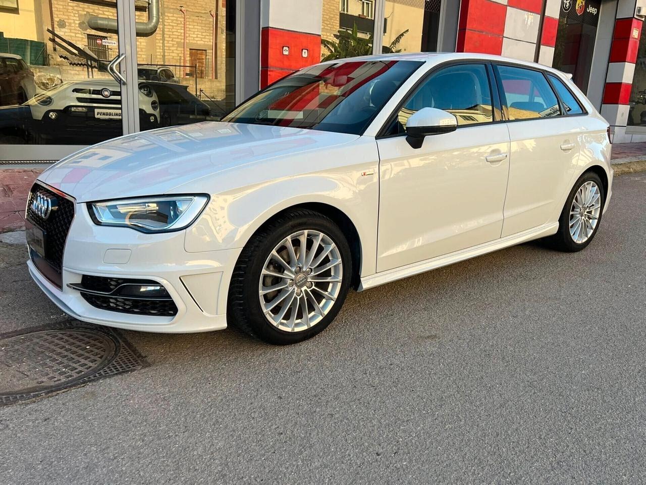 Audi A3 1.6 TDI S tronic Ambition Sline