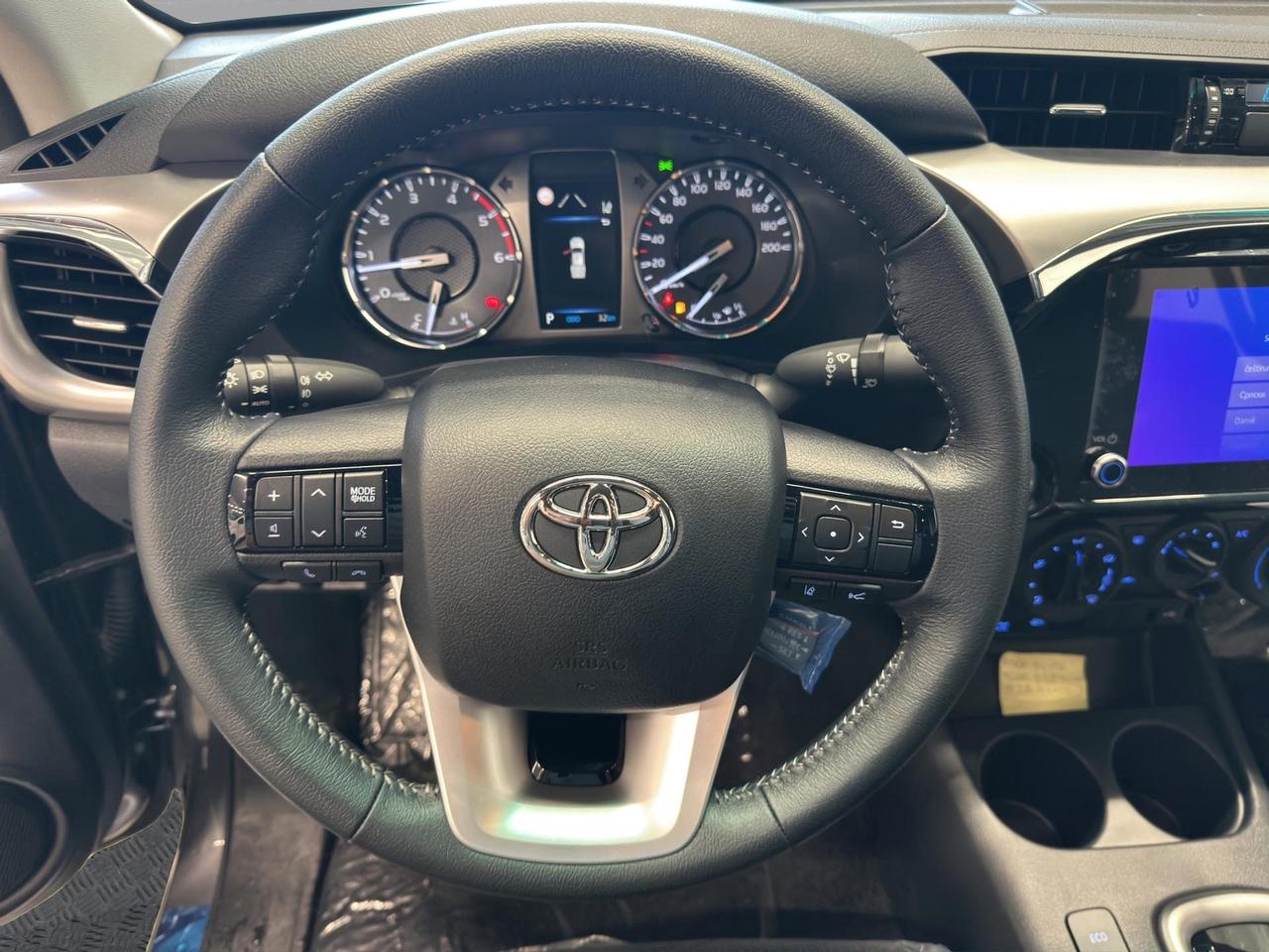 Toyota Hilux Double Cab Lounge 2.4D 150 CV 6
