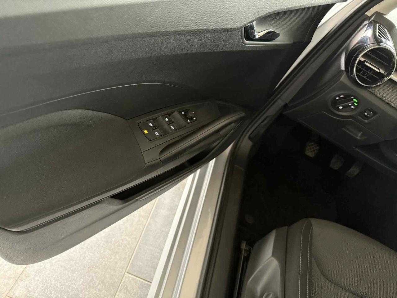 Skoda Fabia 1.0 TSI 95 CV Young Edition