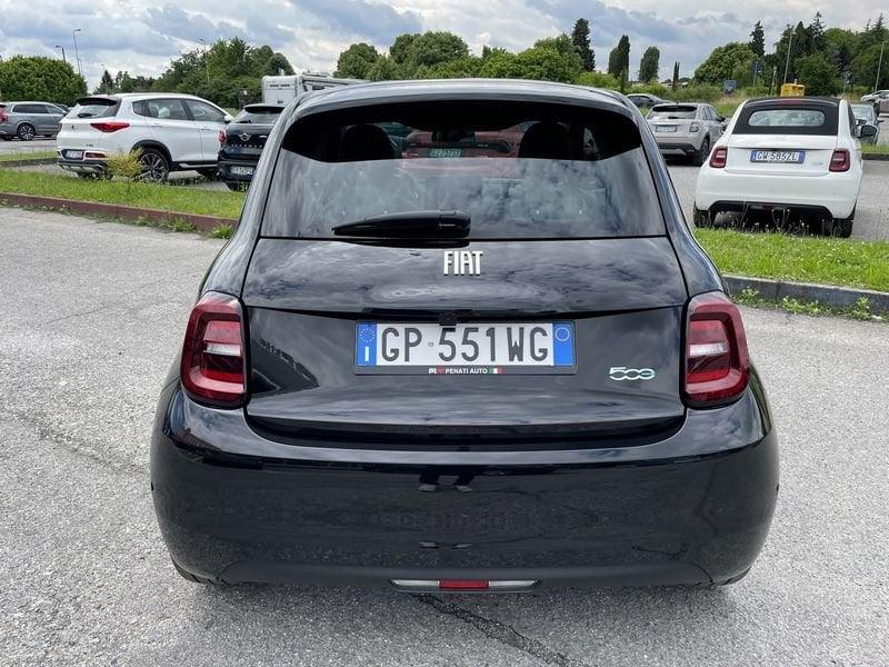 FIAT 500 La Prima