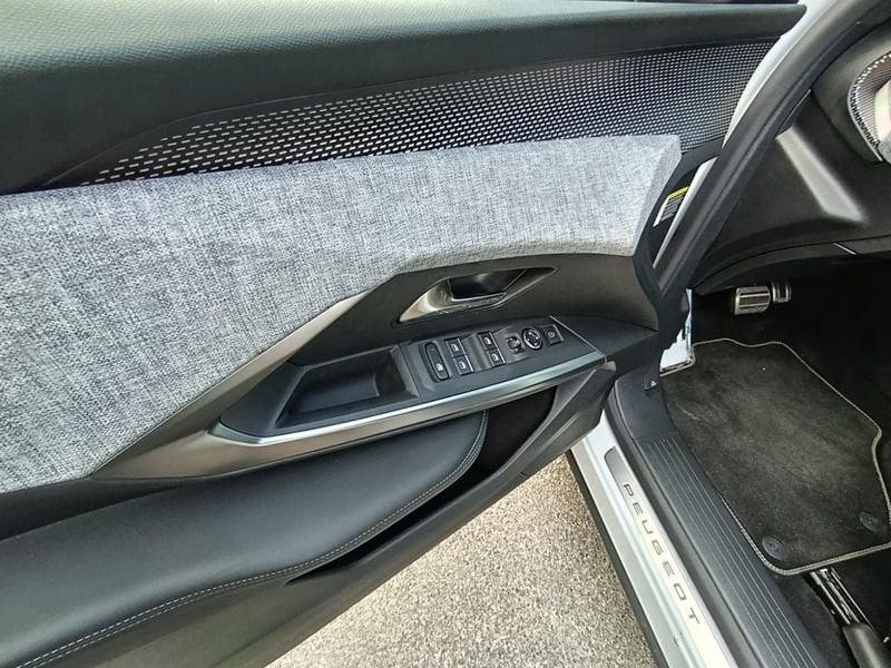 Peugeot 5008 Hybrid 145 e-DCS6 GT