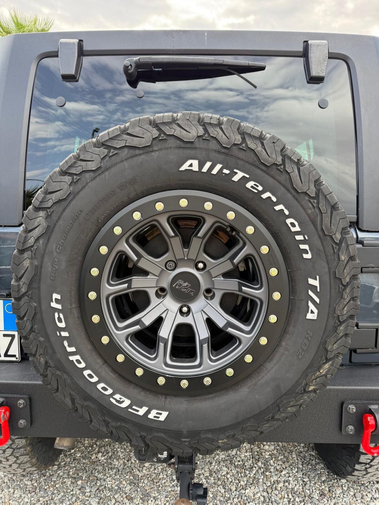 Jeep Wrangler Unlimited 2.8 CRD DPF Sahara Auto