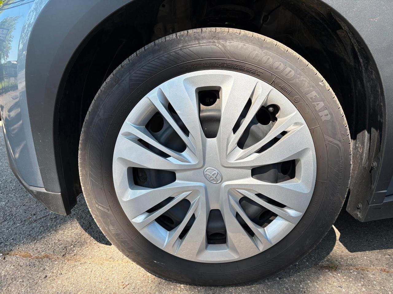 Toyota Aygo Aygox Active 1.0 bz 72cv S-CVT - 03/2025