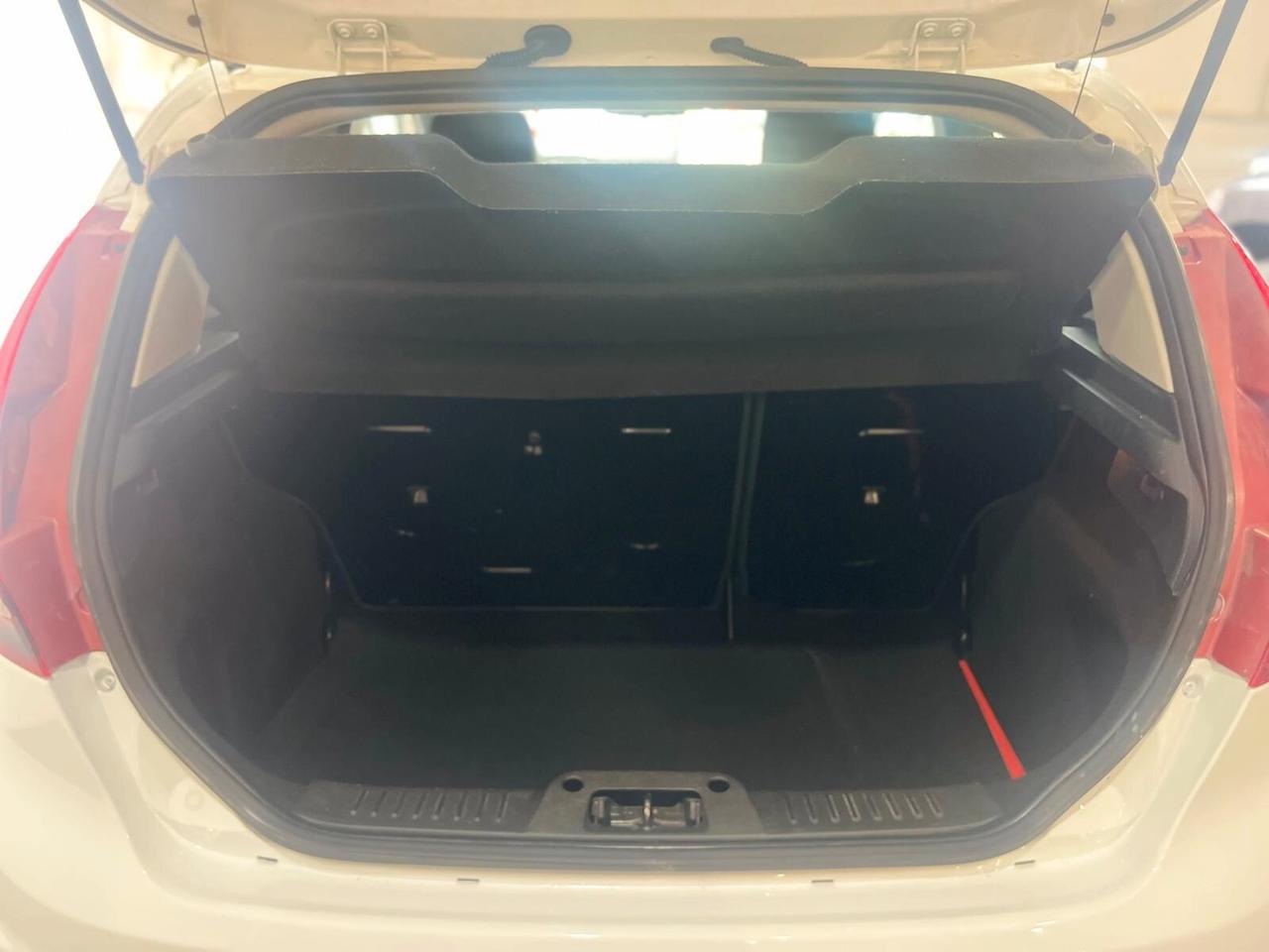 FORD FIESTA 1.2 60CV TITANIUM *UNICOPRO* *2012*