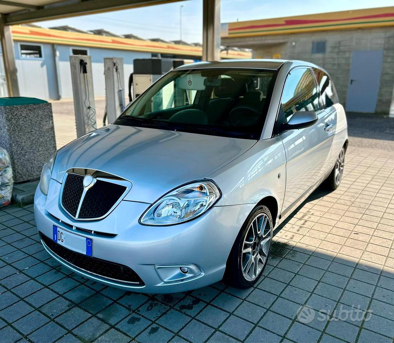 Lancia Ypsilon