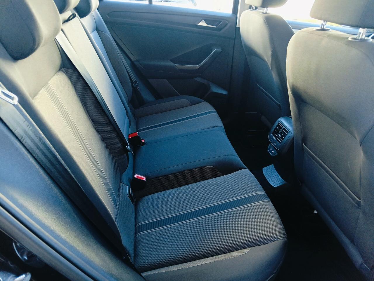 Volkswagen T-Roc 2.0 TDI 115cv SCR Business BlueMotion Technology