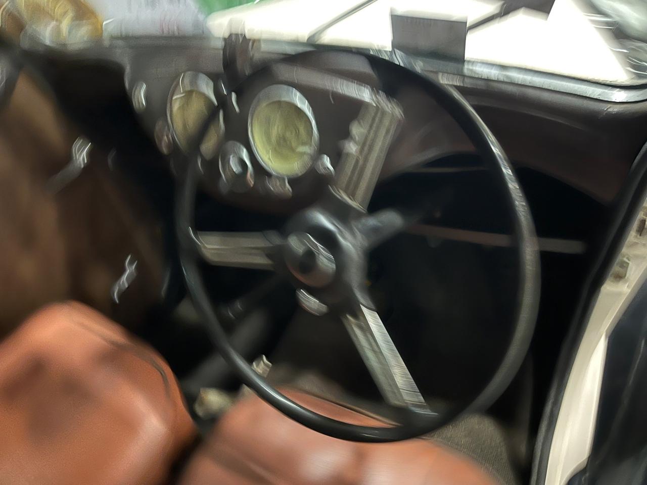 Morris Eight anni 40