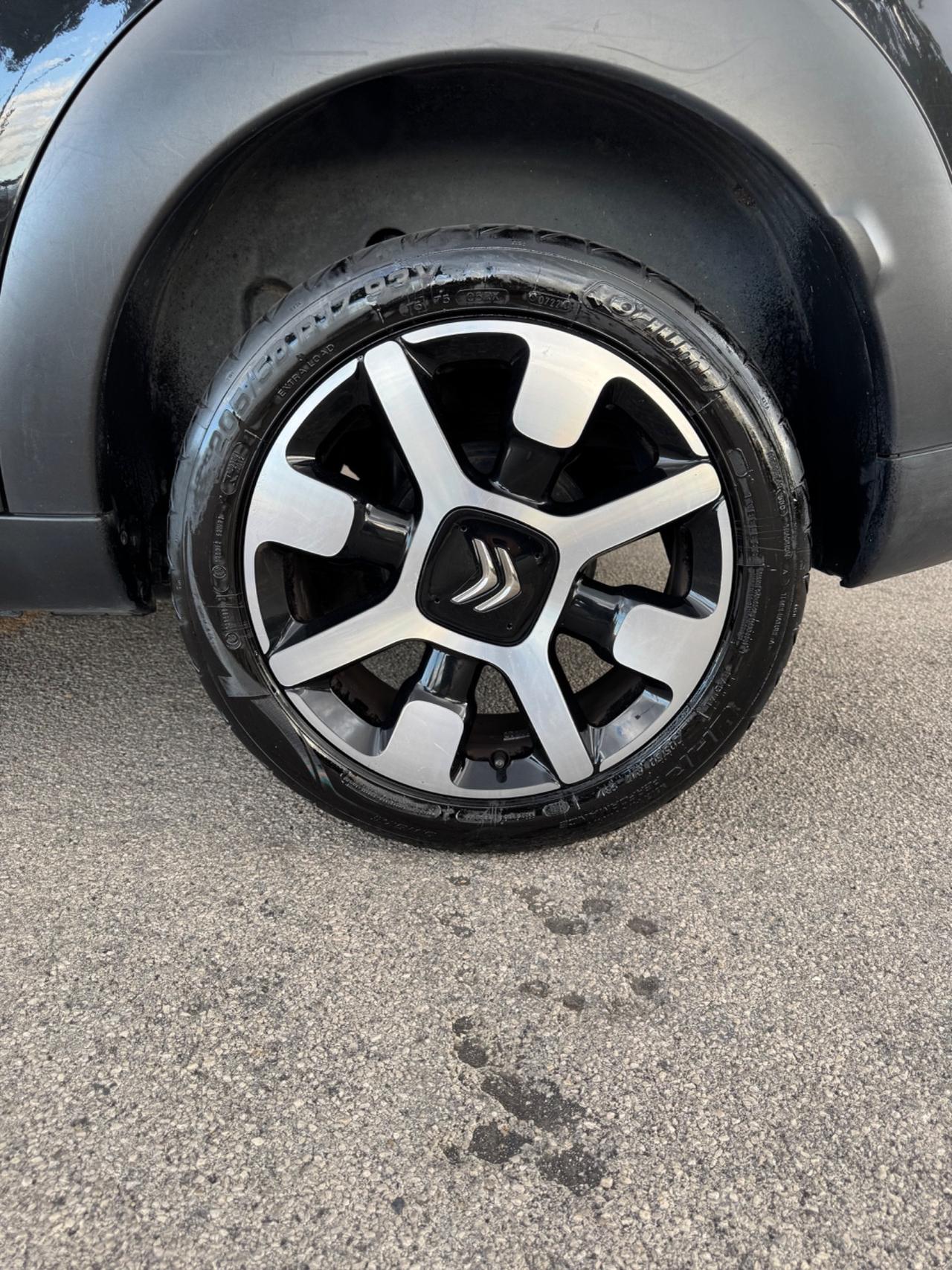 Citroen C4 Cactus 1.6 hdi SHINE